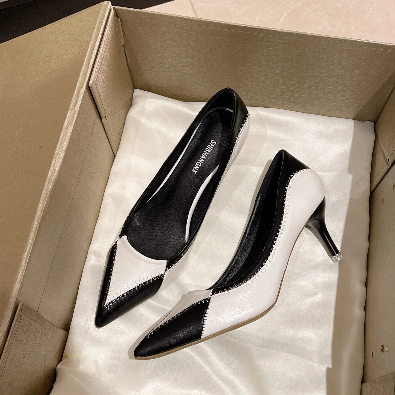 Verão Novas Sandálias Femininas de Bico Fino com Salto Agulha Sapatos Femininos de Salto Alto para Banquetes e Festas Sapatos de Casamento da Moda Scarpins 6,5-9cm