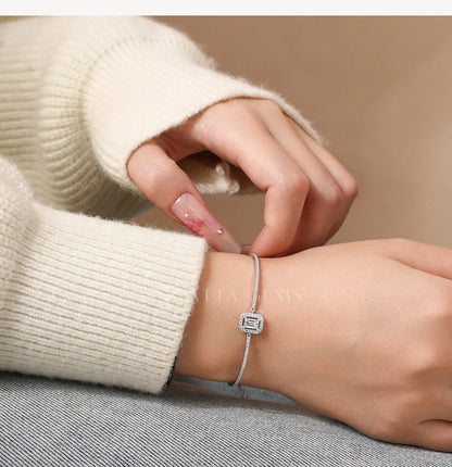 Luxury Dazzling Emerald Cut Moissanite Bracelet 925 Sterling Silver Adjustable Bracelet Women Wedding Engagement Jewelry