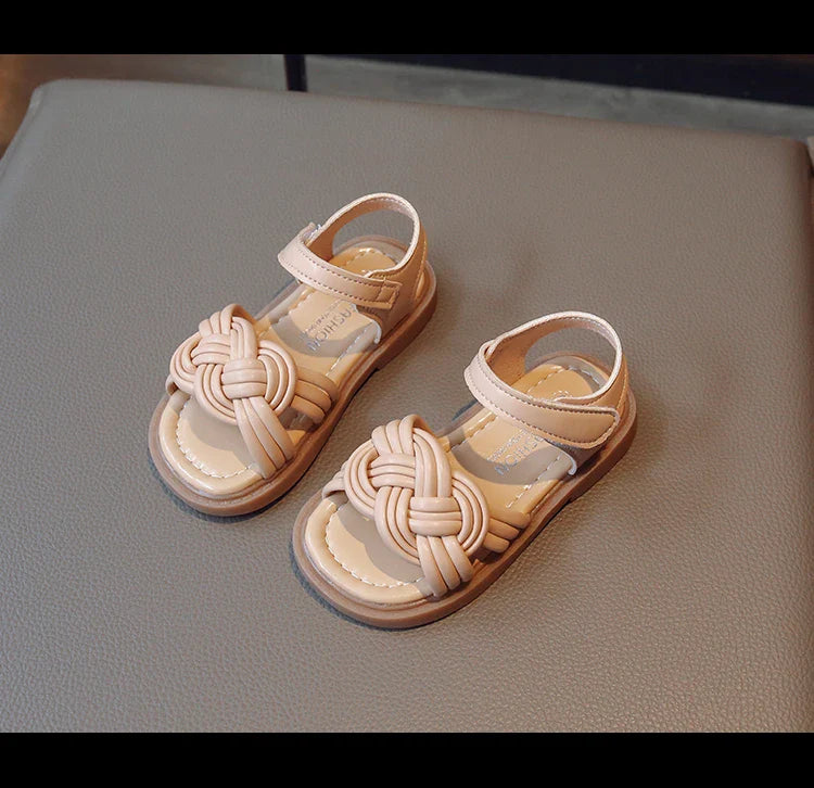 Children Fashion Girls Sandals Casual Weave Breatheable 2023 New Summer Beach Shoes Princess Flats Hook & Loop Chic Kids Korean