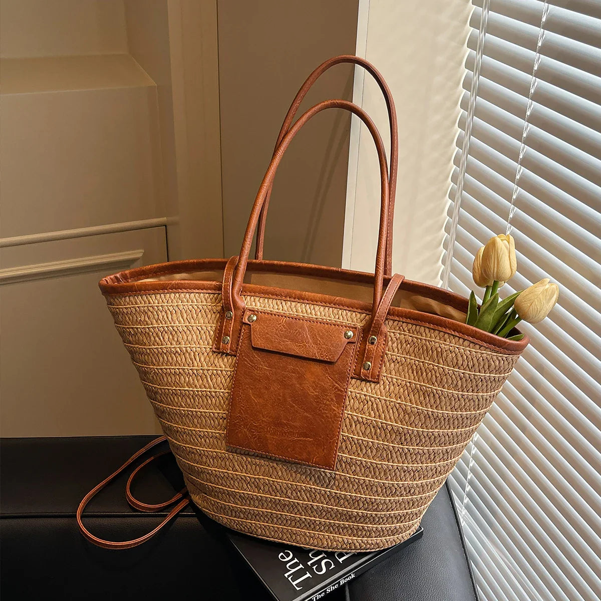 Single-Shoulder Bag, Forest-Style Straw Woven Bag for Women, Beach Vacation Woven Beach Bag, Summer Handmade Bag, New Style to Match with Skirts, Large Tote Bag for Commuting, Work, and Travel