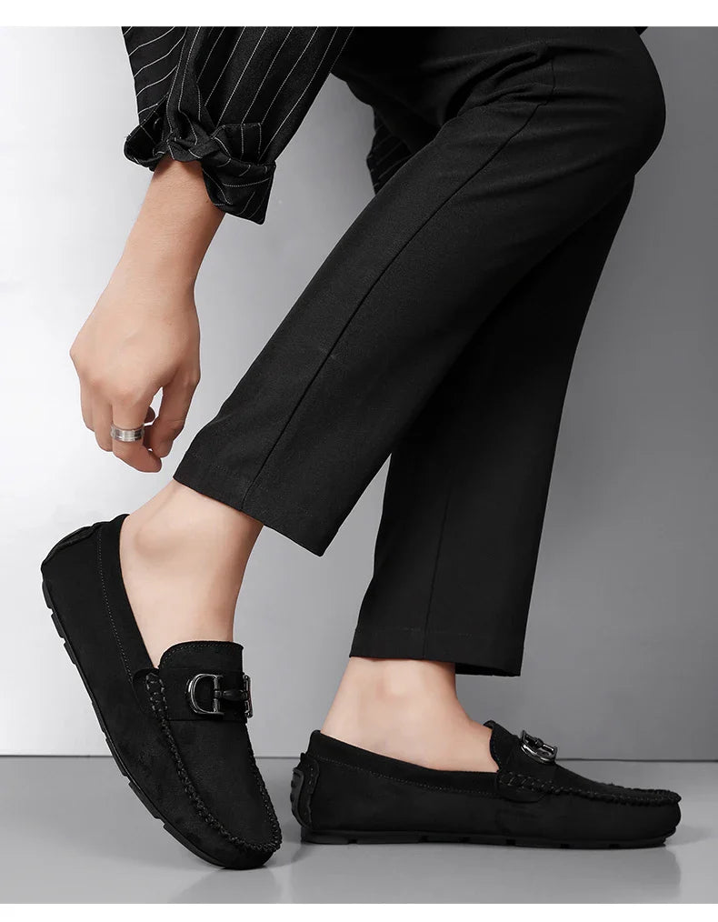 The 2025 new men's soft-soled comfortable casual shoes are versatile Lazy people can wear them on one foot Size 46 size 47