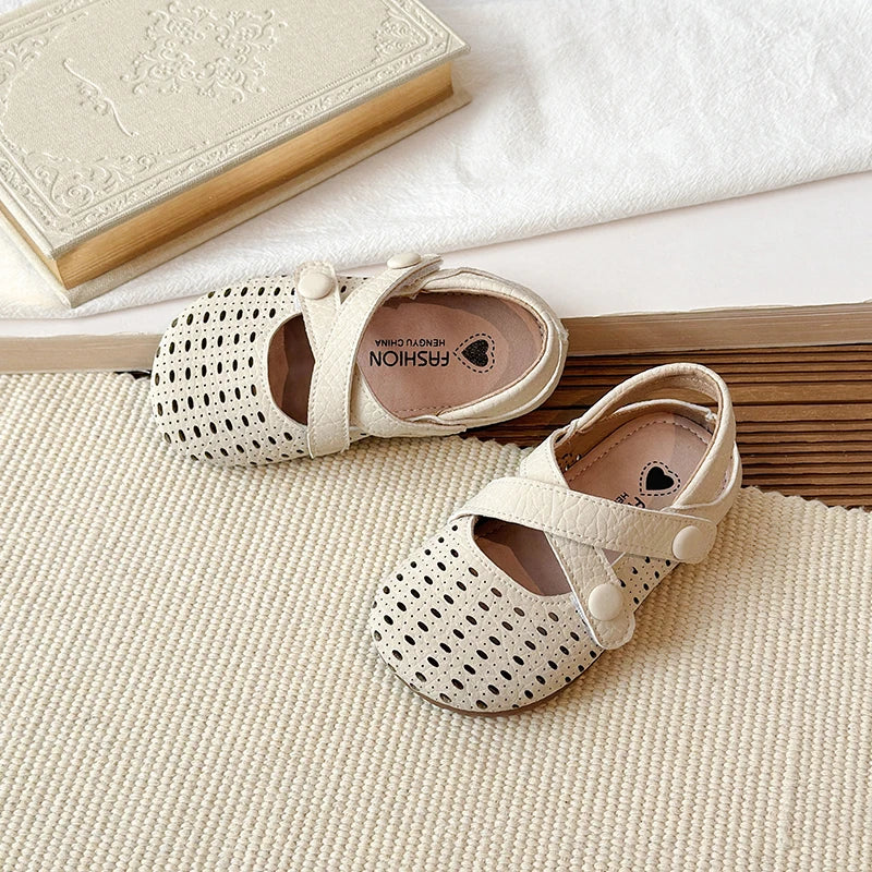 Summer New Kids Mary Jane Sandals Hollow-out Breathable Girls Causal Flat Shoes Non-slip School Children Fashion Retro Sandals