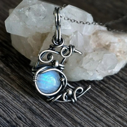 Artificial Moonstone Antique Pendant Necklace Gems Cabochon Vintage Boho Moon Necklace for Lady Girls Women Gift