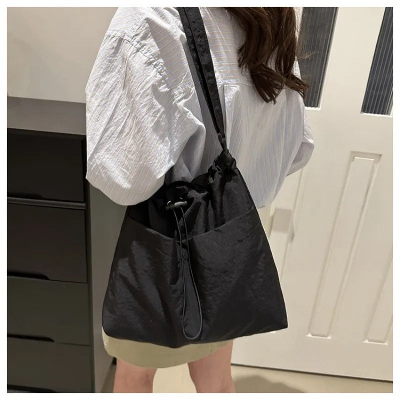 Large Capacity Versatile Shoulder Bag for Women's Summer Popular Lightweight Crossbody Bag Minimalist Tote Handbag