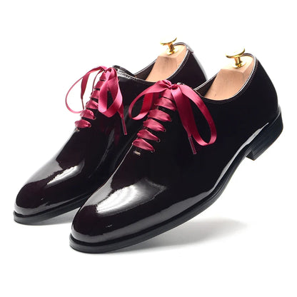 Luxury Men's Dress Shoes Burgundy Smooth Patent Leather Italian Whole Cut Plain Toe Oxford Lace-Up Wedding Party Formal Shoes