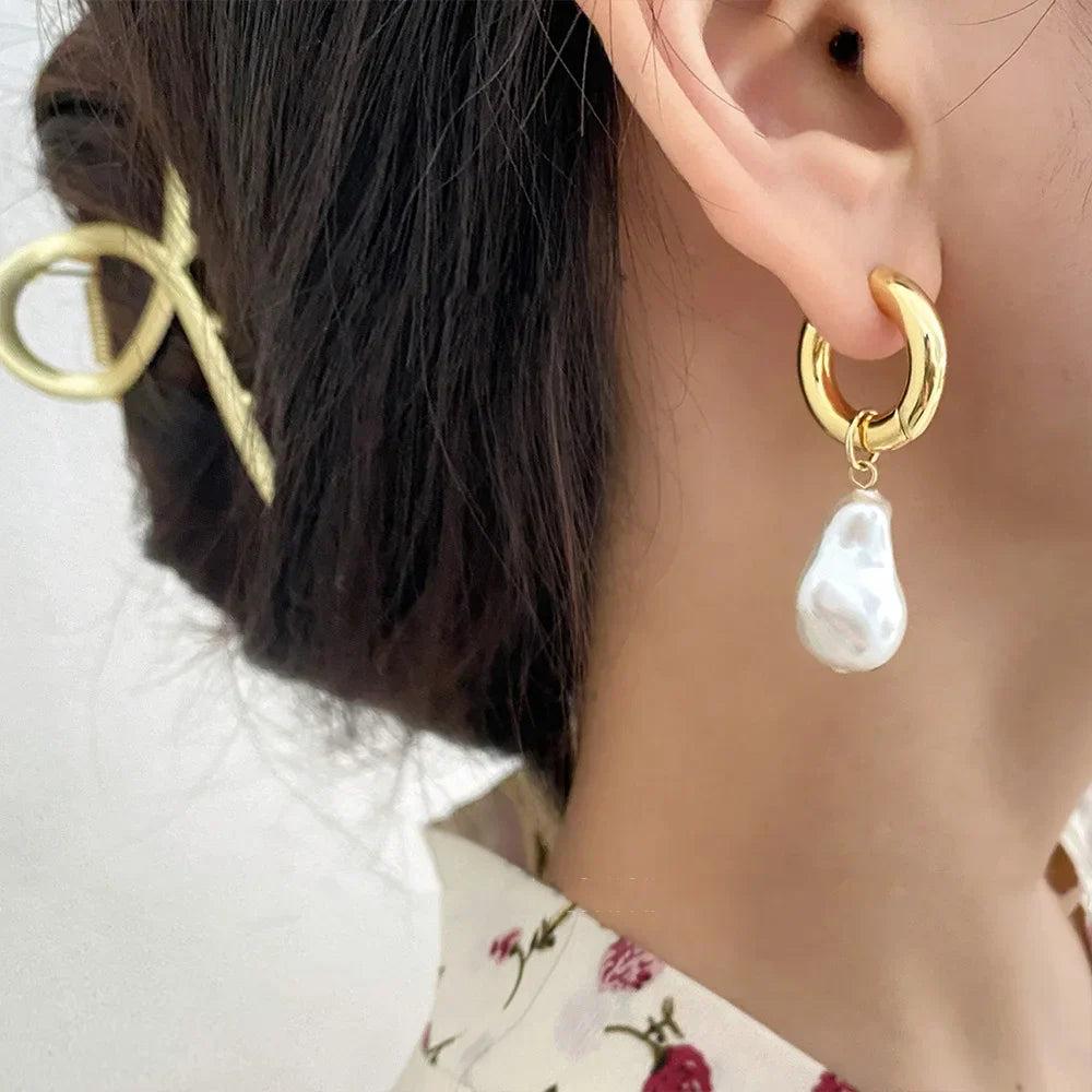 European Retro High-end Asymmetrical Pearl Earrings for Women Titanium Steel Earrings Long Earrings Sassy Earrings Non-fading