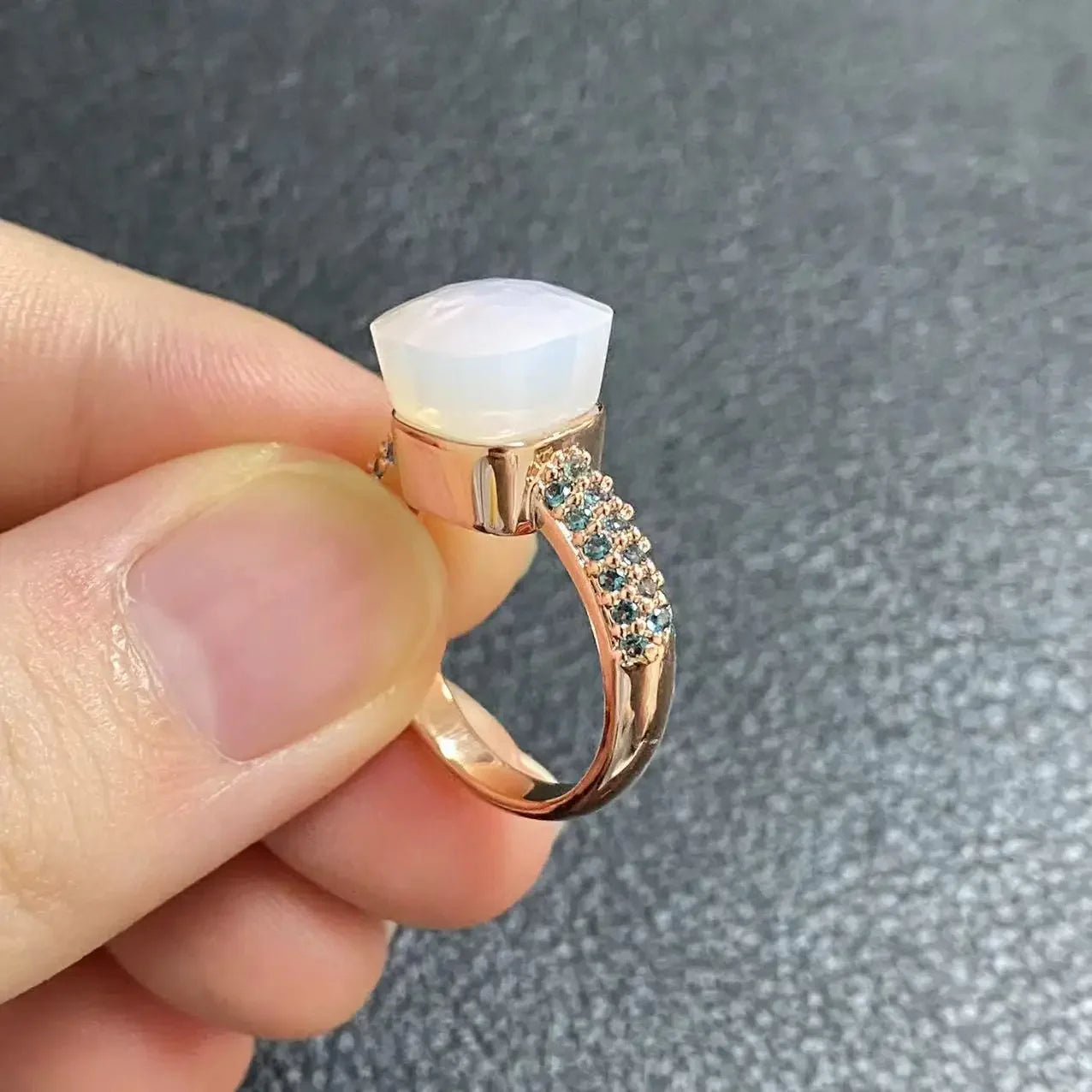 10.6mm Classic Ring for Women Light Blue Zircon Blue Topaz Candy Water Drop Crystal Ring Platinum Plated Jewelry Gift