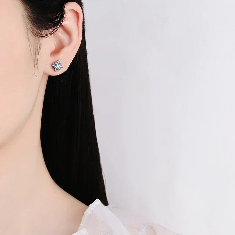 D Color Moissanite Stud Earrings For Women Top Quality 925 Sterling Silver Sparkling Diamond Engagement Wedding Jewelry