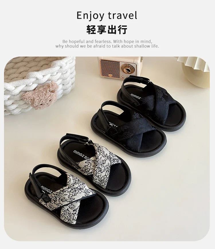 Girls Summer Beach Shoes Ethnic Style Kids Casual Sandals Soft Sole Fashion Children Retro Princess Shoes 2025 Summer New