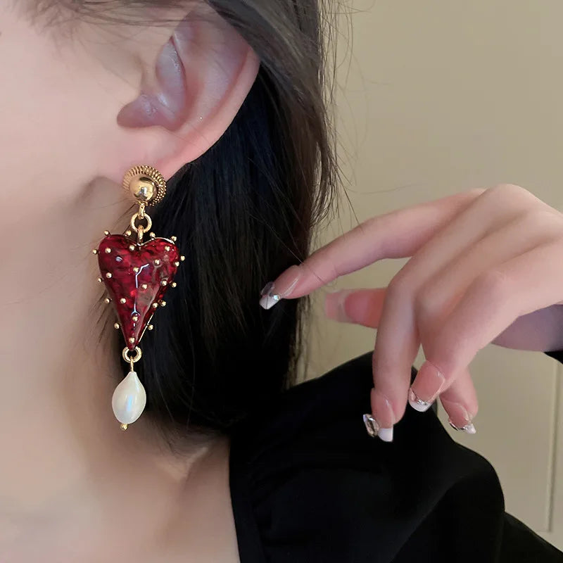 Charming Red Color Resin Love Heart Dangle Earrings for Women Baroque Freshwater Pearl Long Earring Wedding Party Jewelry