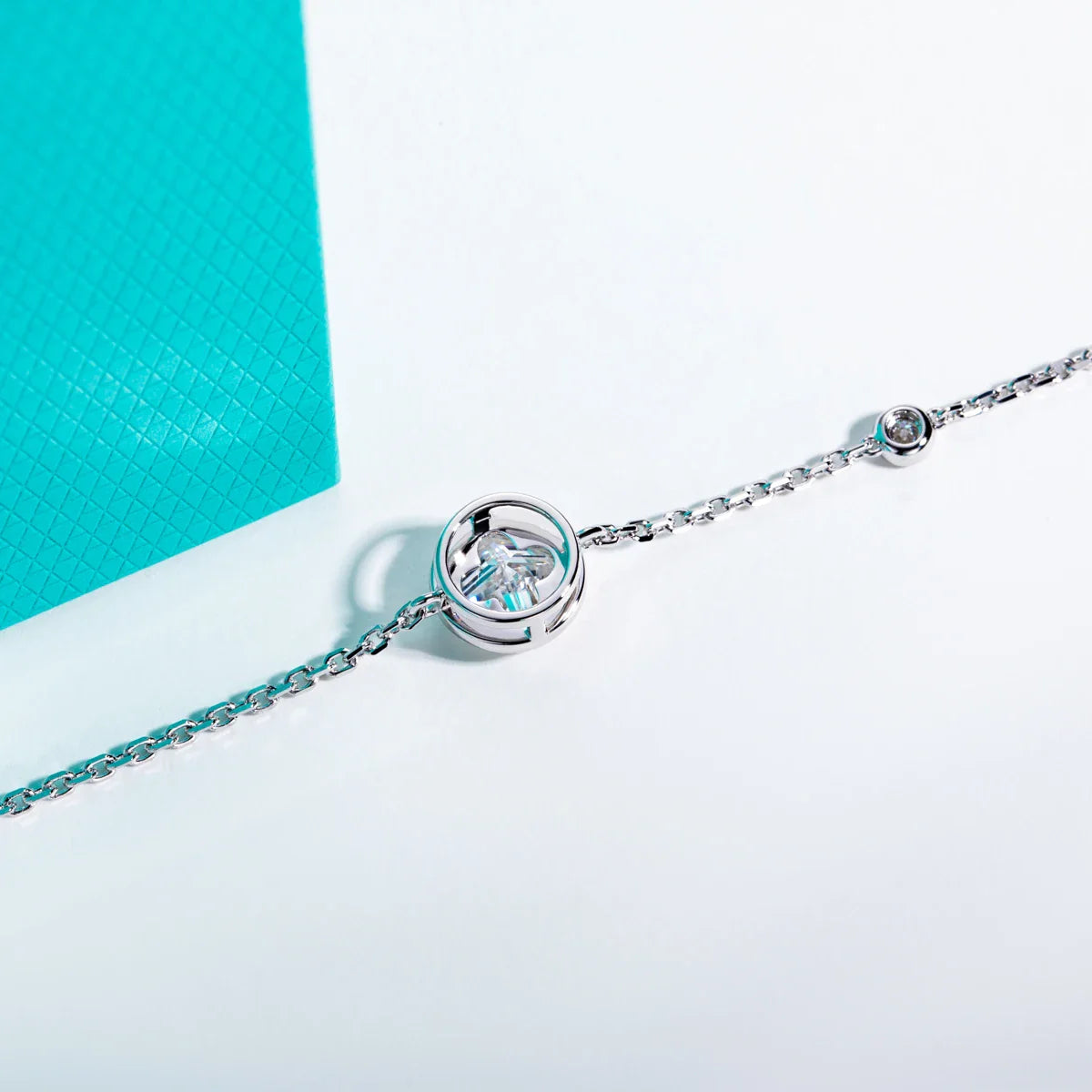 2ct (7x7mm) Four-Leaf Clover Cut Moissanite Bezel Bracelet 925 Sterling Silver 16+2cm Bracelets for Women Jewelry Gift