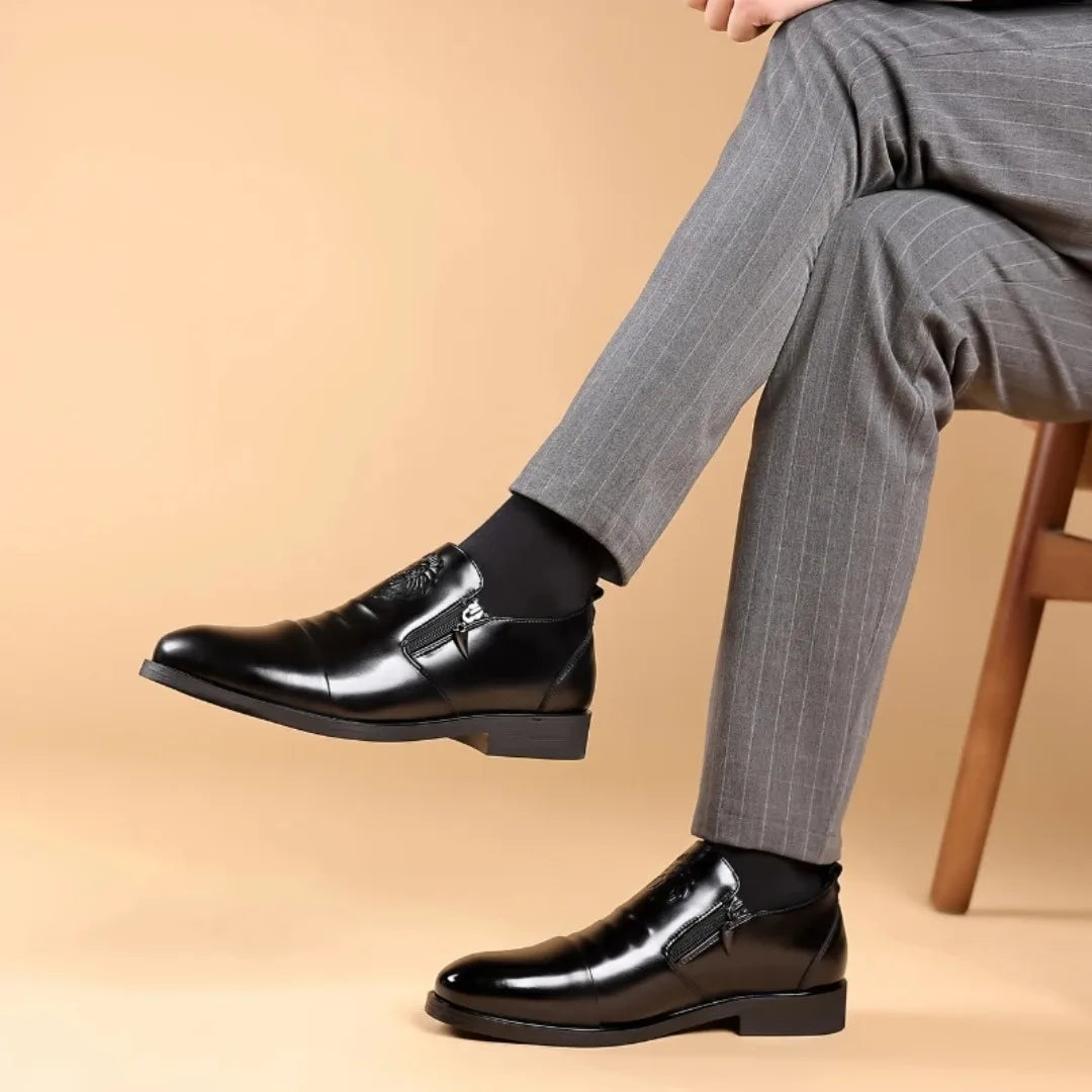 Luxury men's formal shoes, designer business shoes, high-quality men's loafers, vintage men's shoes, fashionable leather shoes
