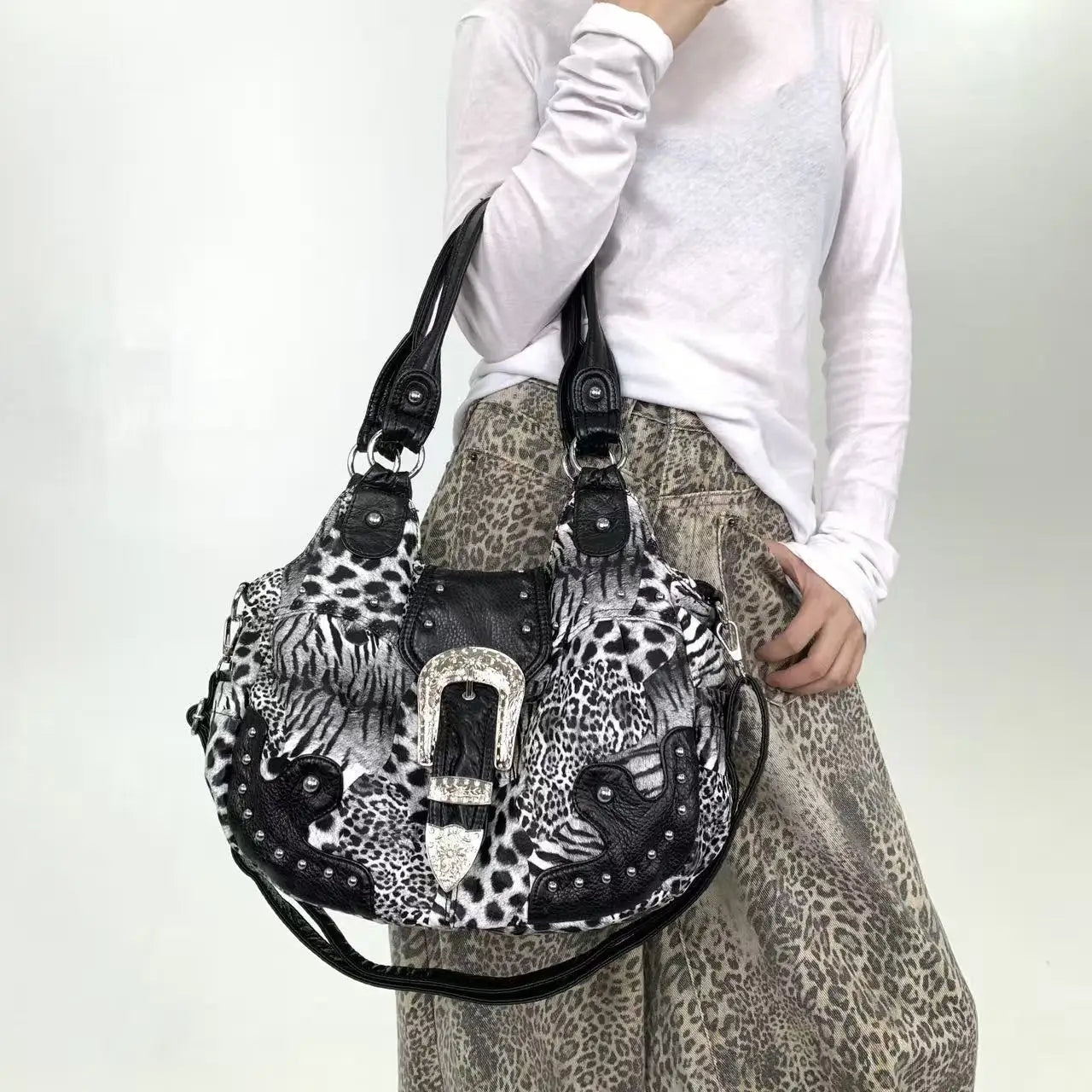 Y2K street personality spicy girl leopard print patchwork tote bag with multiple pockets and rivets retro crossbody handbag
