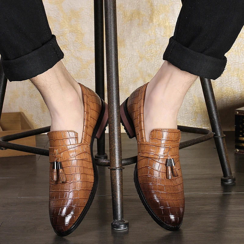 Luxury Formal Men's Dress Italian Designer Stylist Wedding Casual Business Patent Leather Loafers Oxfords Shoes for Men