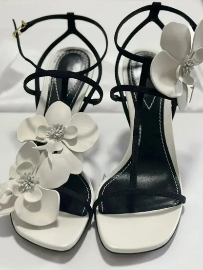Elegant White Flower Decoration Heeled Sandals for Women Sexy Open Toe Ankle Strap Designer Shoes Fashion Wedding Bridal Shoes