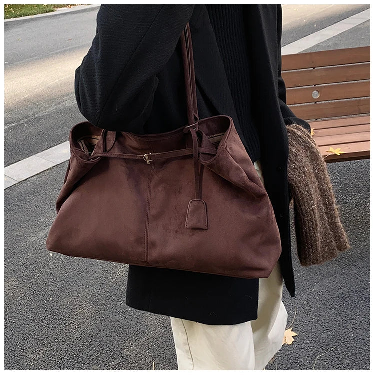 Velvet Zipper 2024 New Product Large Tote Bag Solid Large Capacity Popular Fashion Shoulder Bag Soft Simple Commuter Handbag