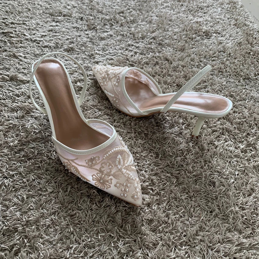 Sandálias Femininas de Salto Fino e Alto Verão 2025 Sexy Slingback Bico Fino Scarpin Sapato Feminino Sandalias De Mujer