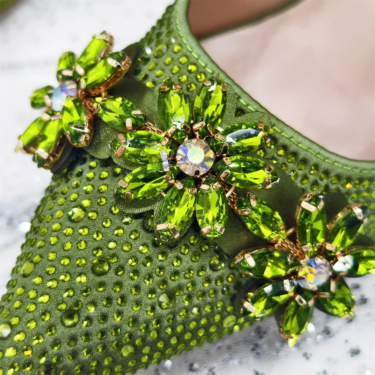 Sapato Scarpin Feminino Salto Alto Bico Fino Verde Oliva e Bolsa para Festa Strass Noite Elegante Luxo