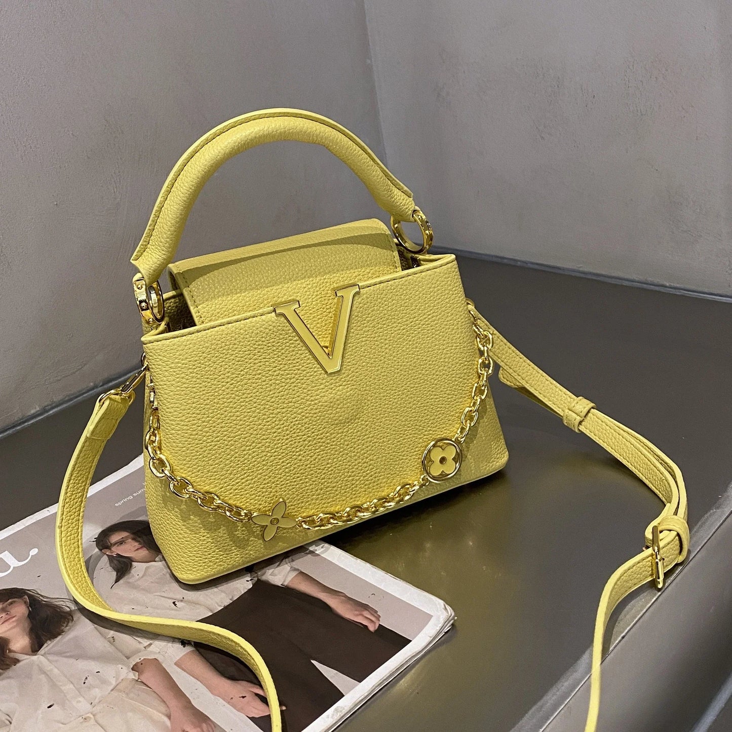 Tote bag 2025 new Himalayan V-shaped portable light luxury single shoulder crossbody bag for women