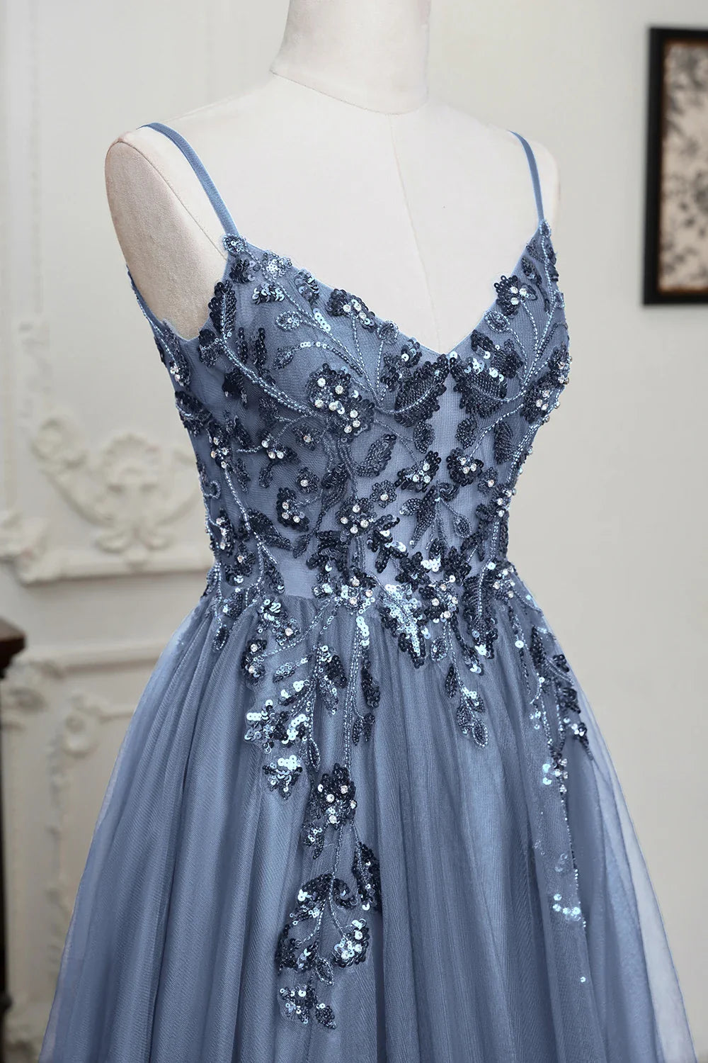 Dusty Blue Soft Shiny Tulle Long Evening Dresses Elegant Appliques Lace Open Back Sexy Prom Formal Party Maxi Gowns
