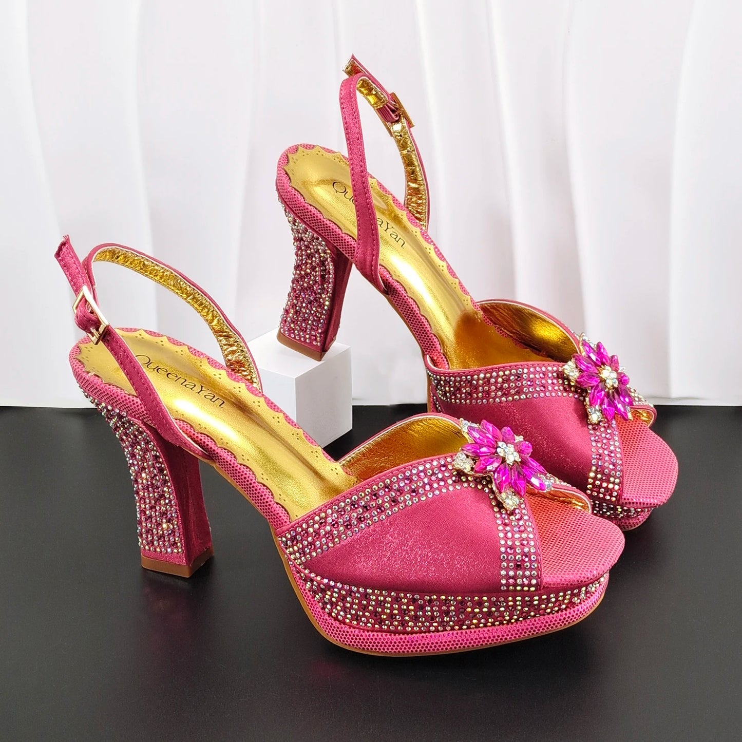 INS New Arrival Colorful Crystral Decoration Design Elegant Mature Party Wedding Peep Toe Ladies High Heels and Bag Set