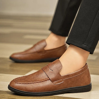 New fashionable and breathable men's loafers versatile and low top casual single shoes