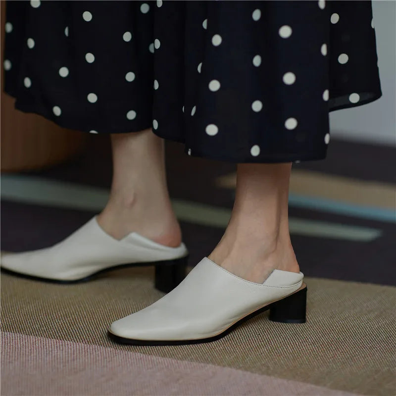2025 Hot Sale slip-on Genuine Leather Women Pumps Square Toe Med Thick Heels Soft Upper Pumps Office Ladies Dress Shoes