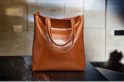 Women Genuine Leather Shoulder Bags Retro Fashion Designer Bag Large Capacity Female Versatile Tote Bag Portable Phone Bag Girl