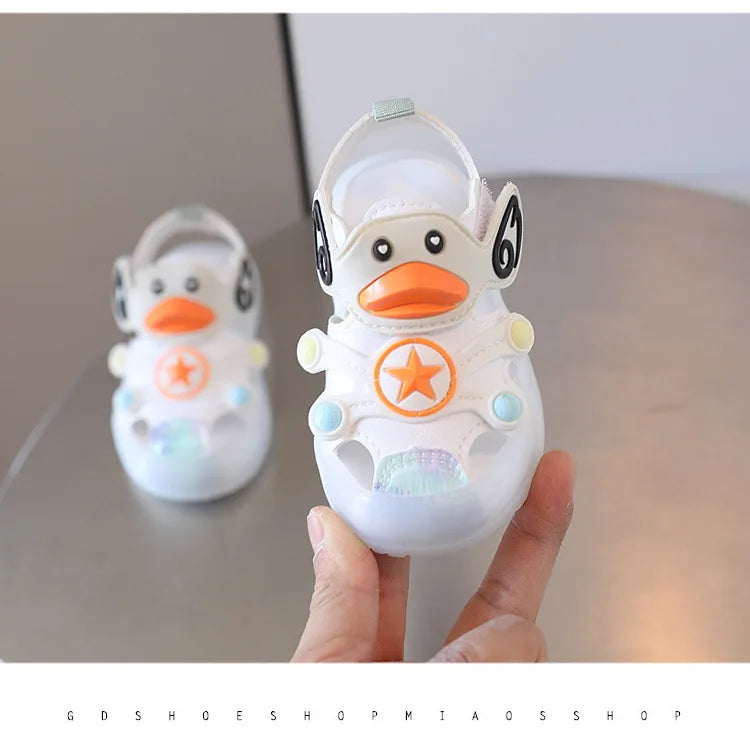 LED Light Baby Shoes 2023 Summer 0-3 Year Old Boys/girl Headband Anti Kick Sandals with Soft Soles Baby Toddler Soles Beach Shoe