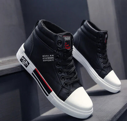 2025 new  Breathable soft sole Men's Casual Sports Shoes Korean Fashion Student jogging shoes youth board shoes