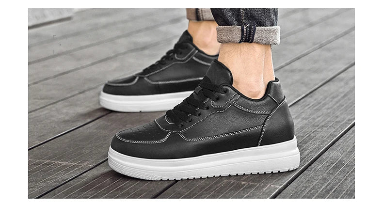 Novos sapatos masculinos invisíveis para aumentar a altura, sapatos esportivos de 6 CM-8 CM-10 CM, sapatos esportivos de couro branco para homens, tamanhos ampliados 36-46