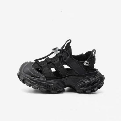 2026 New Boys' White Sports Sandals Summer Closed Toe Beach Shoes with Hollow Out Design for Children