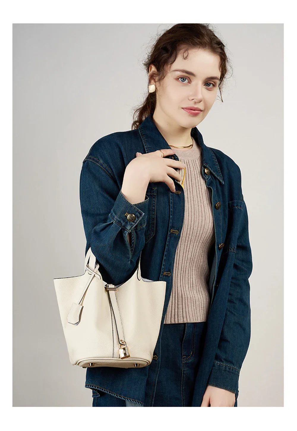 2025 Casual Fashion Female Genuine Leather Bucket Bag Luxury Handbag High-End Tote Bag Woman Cow Leather Mommy Bag & Metal Lock
