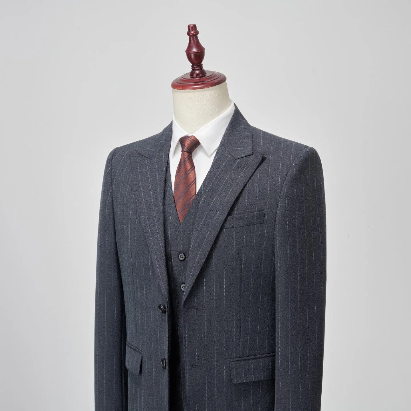 Trajes Musculosos para Noivos 2025 Tamanhos EUA Alfaiataria 3D Italiana TR para Ombros Largos Conjunto de Casamento e Negócios com Calças Ajustáveis