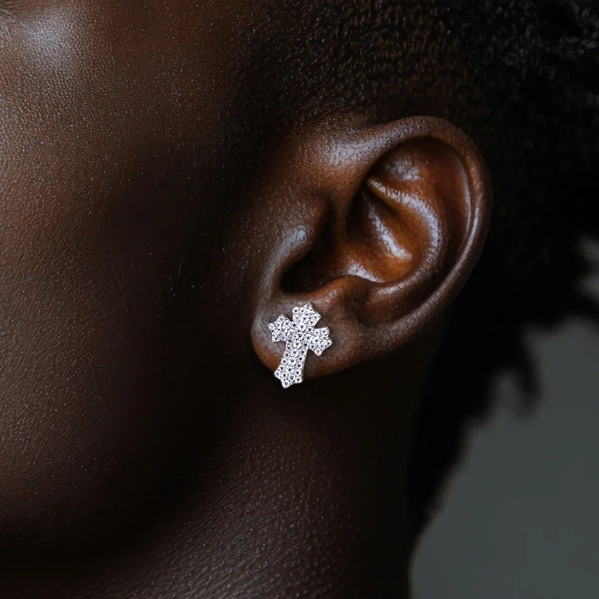 0.78cttw Iced Out Moissanite Cross Stud Earrings 925 Sterling Silver Pimped Out Earring New Age Hip Hop Jewelry for Men