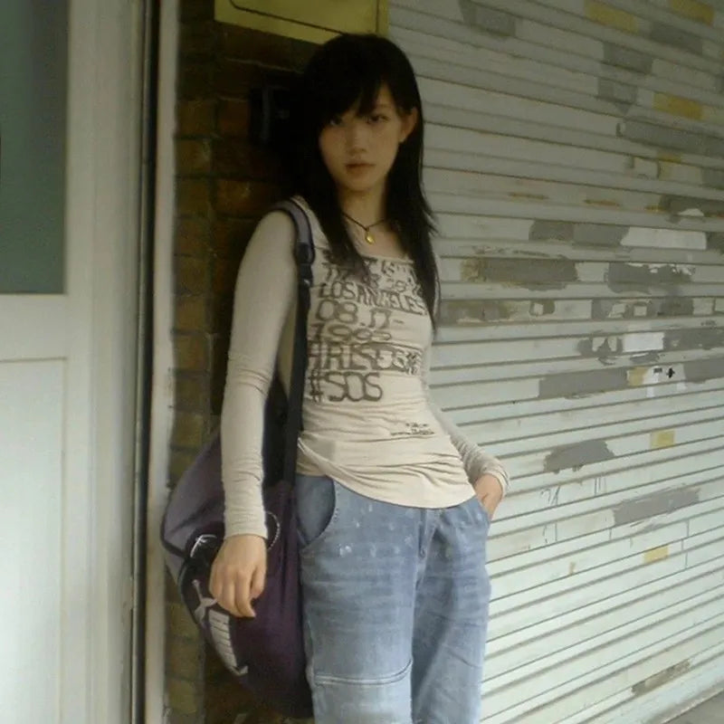Karrram Camiseta Japonesa Y2k com Estampa de Letras Trashy Estilo Anos 2000 Blusas Caneladas de Manga Comprida Vintage Harajuku Streetwear Retrô Americano