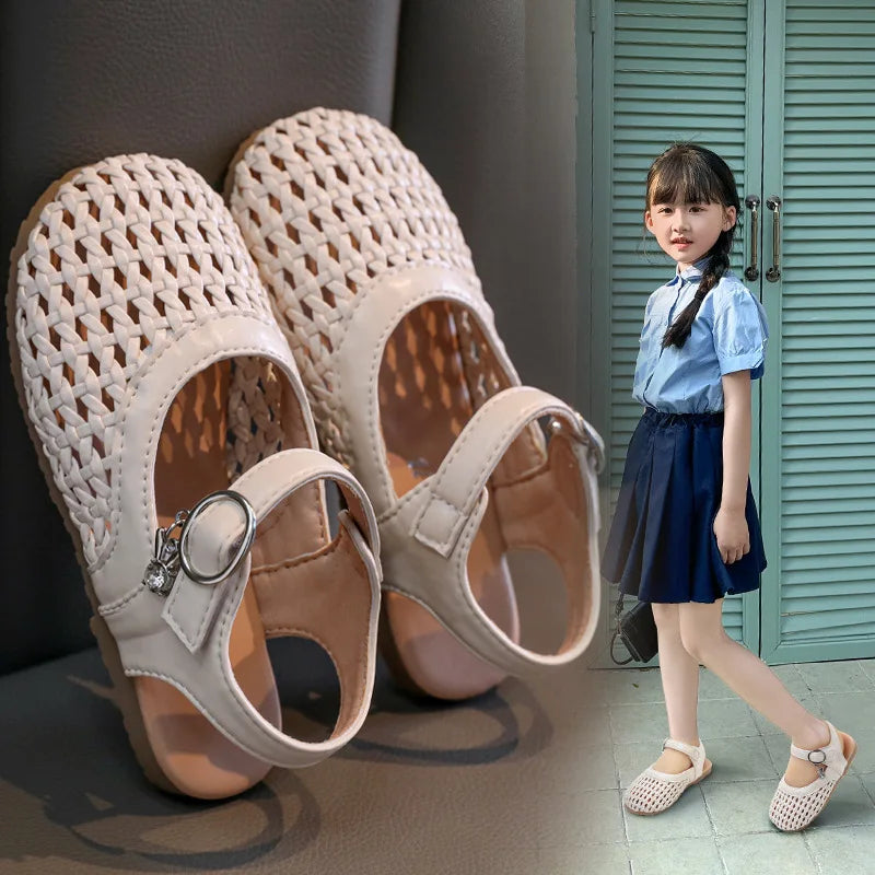 2026 Summer New Girls Woven Princess Shoes Cute Soft Sole Closed Toe Sandals Korean Style Kids Beach Shoes