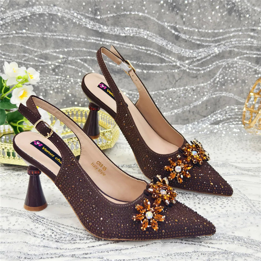 Últimos Sapatos de Design para Mulheres Designer de Luxo Sapatos de Casamento Noiva Sapatos de Festa Decorados com Strass Sandálias Femininas