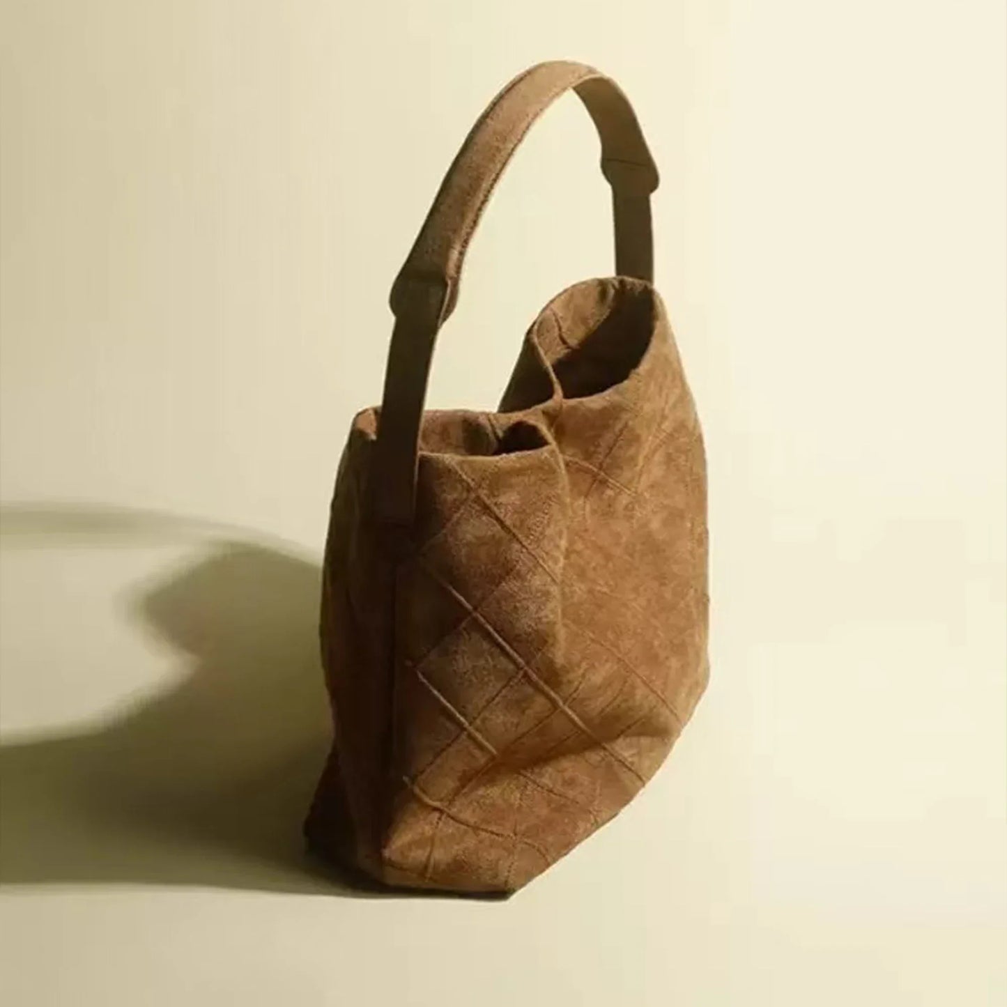 2025 New Autumn and Winter New Suede Rhombus Bag Medieval Underarm Bag Premium Chain Single Shoulder Large Capacity Tote Bag