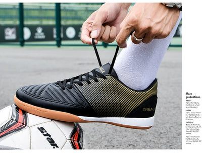 Indoor Soccer Cleats Men Professional Futsal Shoes Anti Skid Mens Football Boots Original Hard Court Chuteira Society Futebol