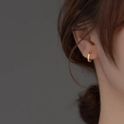 925 Sterling Silver Statemnet Gold Plaid Simple Huggies Ear Buckles Elegant French Piercing Hoop Earring for Women Jewelr
