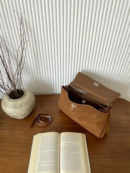 Suede Leather Tote Bag for Women Large Capacity Cowhide Shoulder Bag Designer Lock Satchel Chic Soft Nubuck Crossbody Purse