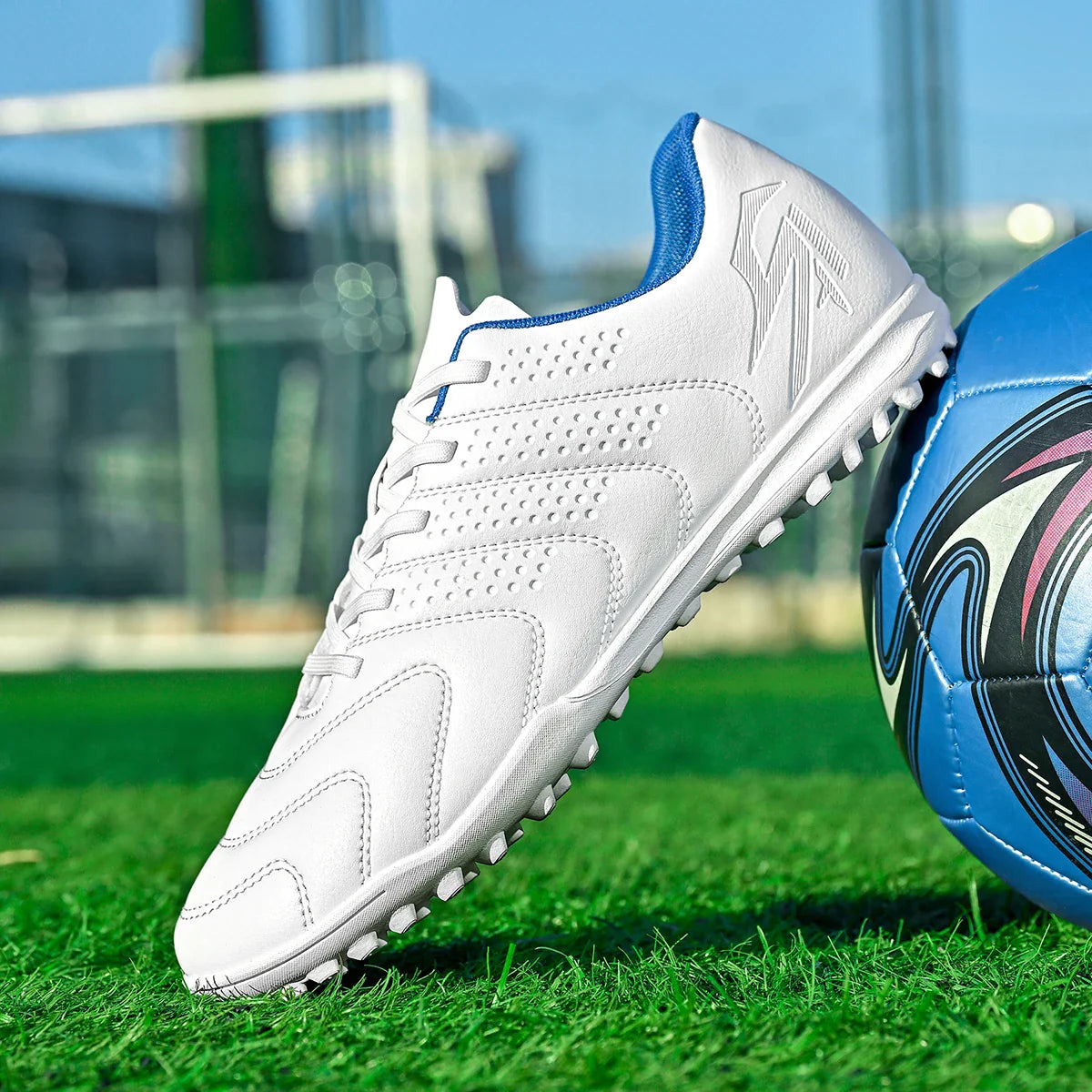 Wear Resistant TF Turf Soccer Boots PU Elastic Fabric Upper Rubber Stable Grip Sole Youth Boys Girls Football Shoes