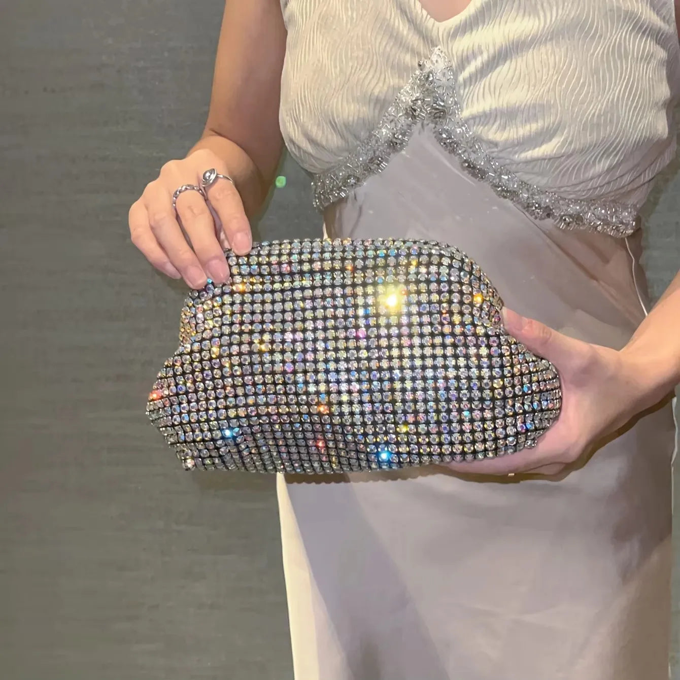 Luxury Glitter Cloud Bag Women's Handbag Crystal Shiny Rhinestones Diamond Evening Bag Wedding Party Clutch Purse Shoulder Bags