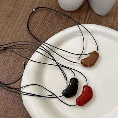 Luxury Irregular Red Enamel Heart Pendant Necklaces for Women Fashion Adjustable Black Rope Sweater Chain Necklaces Jewelry ﻿