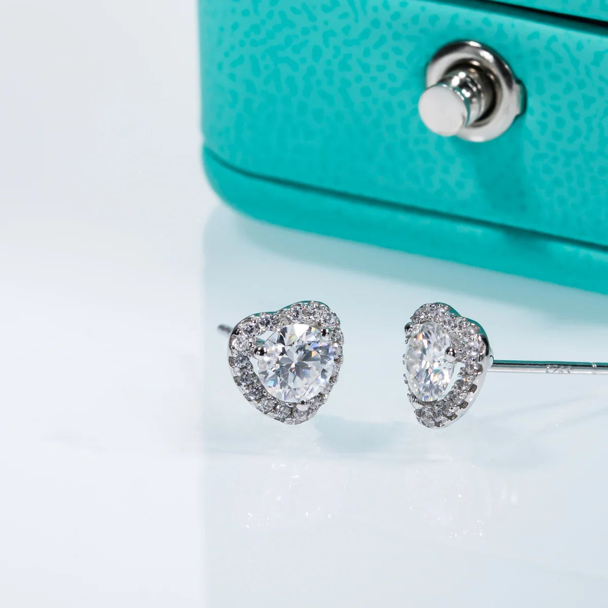 1cttw D Color Moissanite Halo Earrings 925 Sterling Silver 18k Gold Plated Heart Stud Earring for Women Jewelry Gifts
