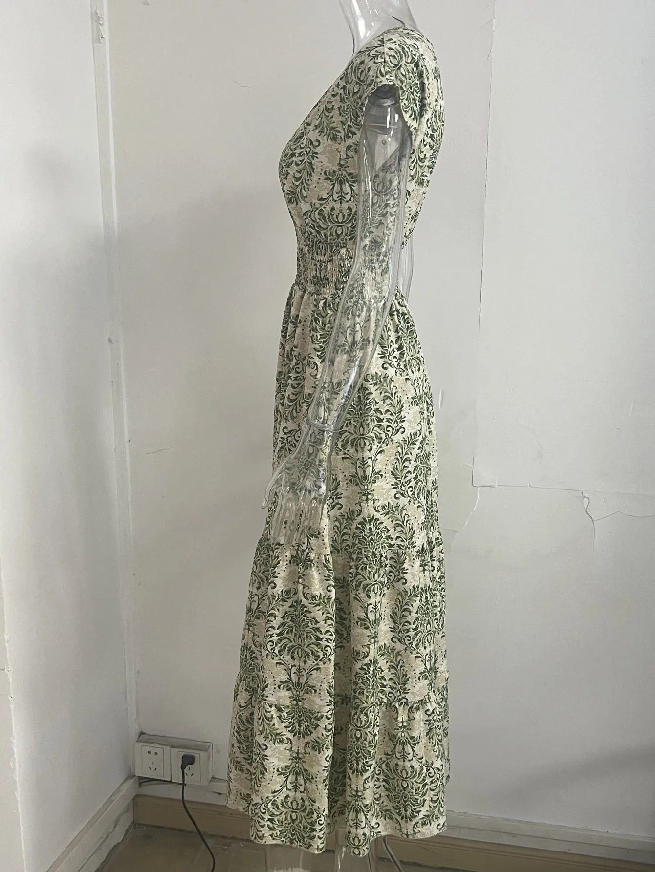 2025 vintage printed dress fashionable and elegant V-neck short sleeved jumpsuit long skirt women's clothing