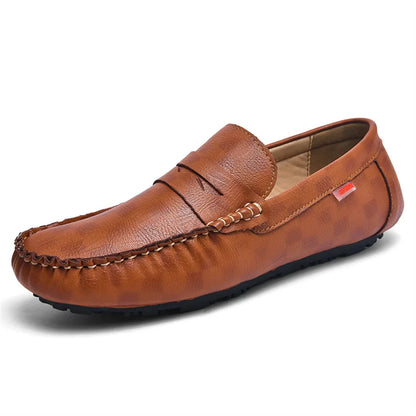 Sapatos Masculinos Casuais de Couro Mocassins Masculinos Designer Slip on Sapatilhas Náuticas de Alta Qualidade Chaussure Homme Tamanhos Grandes 38-47