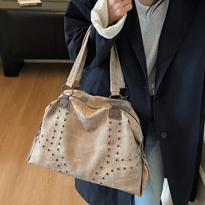 Autumn/Winter Retro Commuter Single Shoulder Bag for Women 2025 New Rivet Tote Bag Large Capacity Travel Handbag