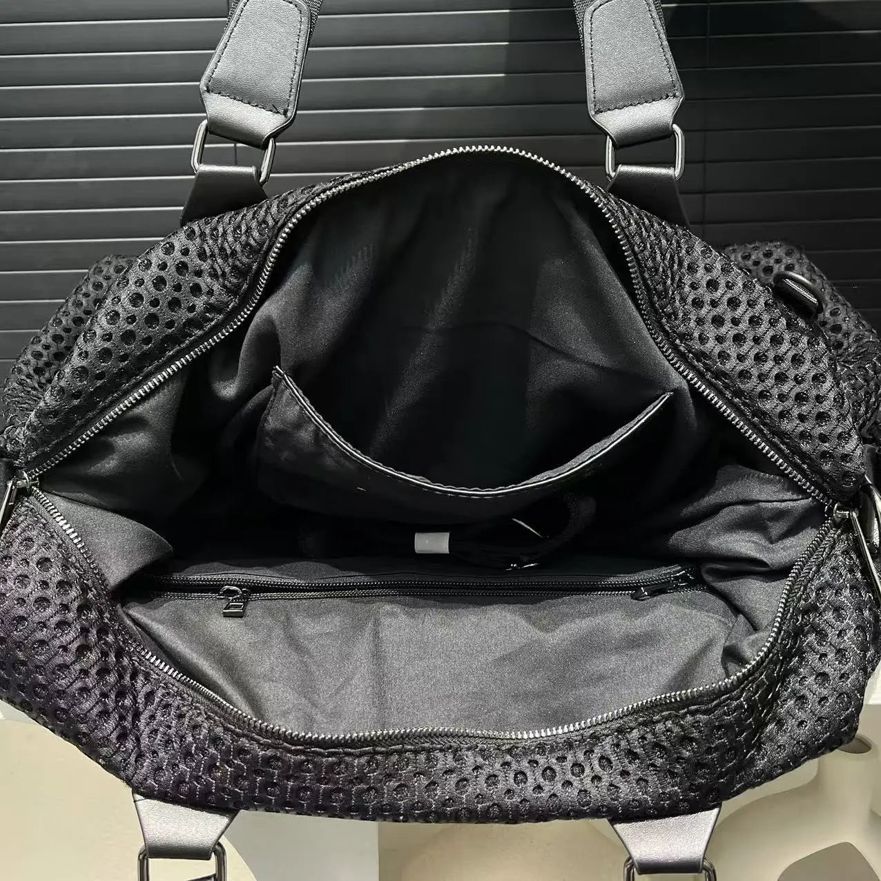 Fashionable women's mesh nylon adhesive tote bag, large capacity splicing shoulder bag, short distance travel casual handbag